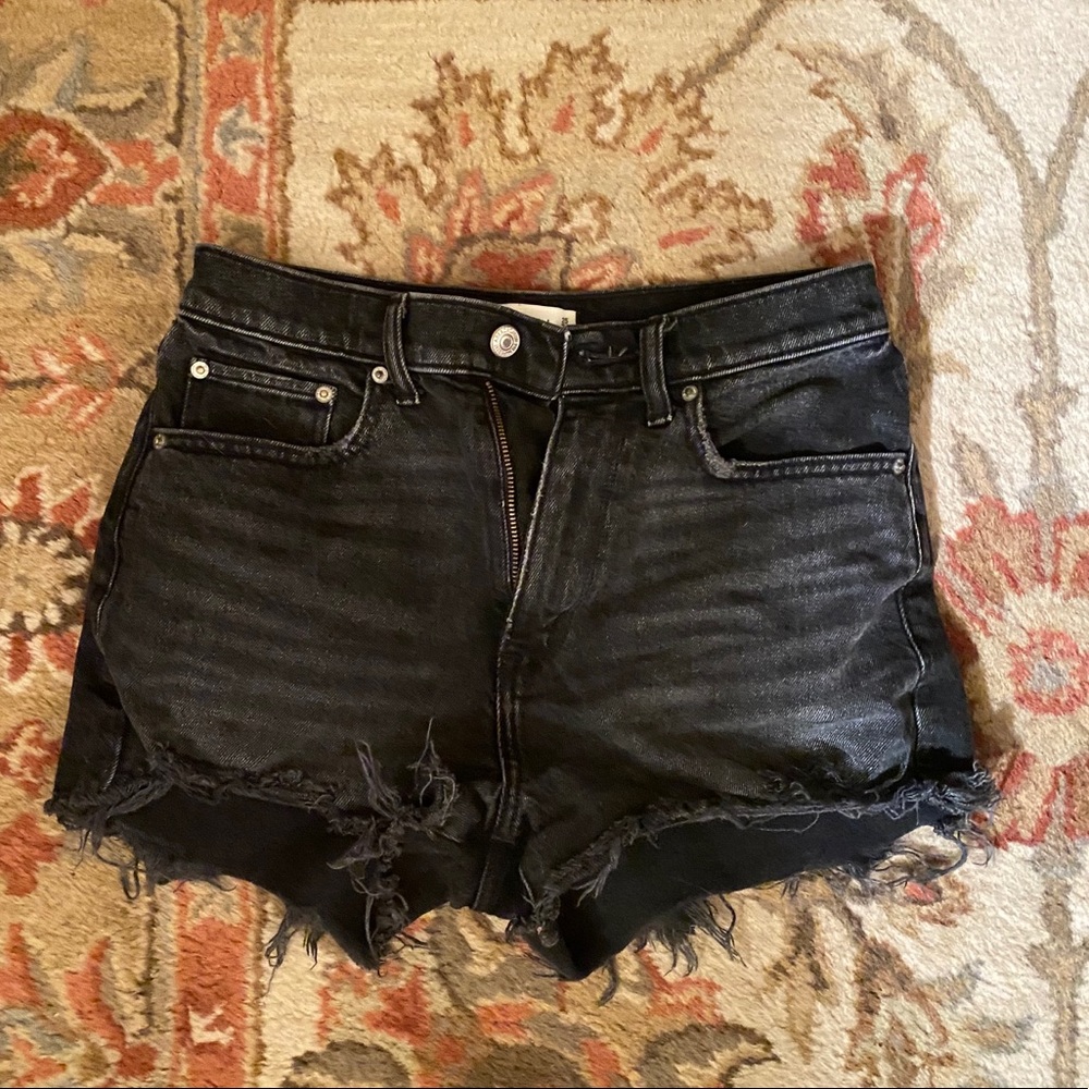 High Rise Abercrombie Shorts 🖤